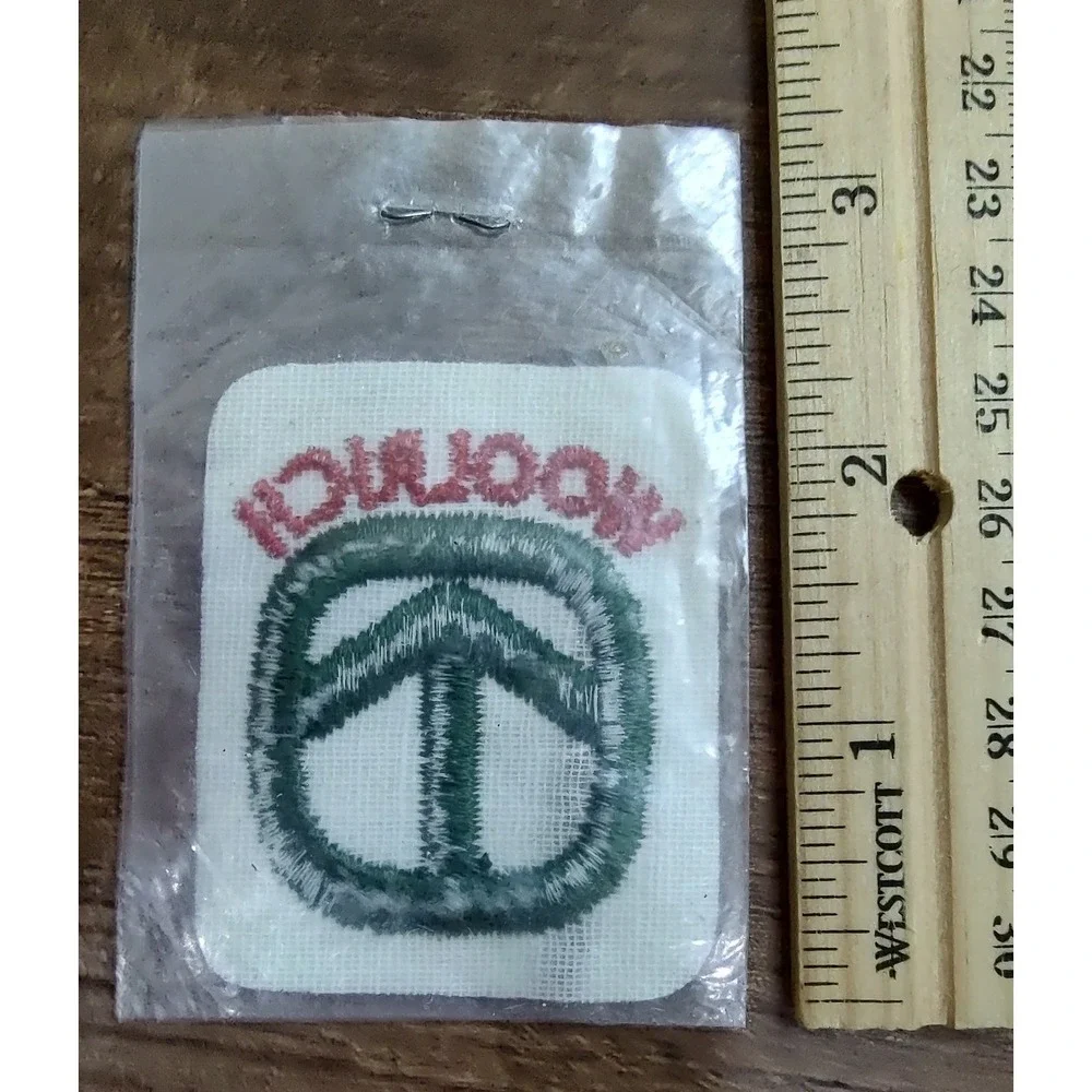 Vintage Woolrich Logo Emblem Small Soft Felt Cloth Patch Green Tree Arrow